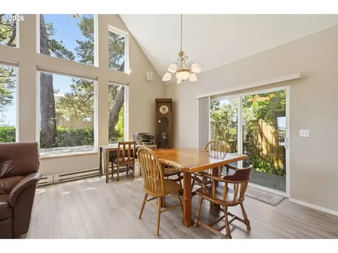 6636 SW Ebb Avenue Lincoln City OR 97367