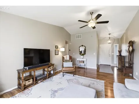 2963 S 7th Place Lebanon OR 97355