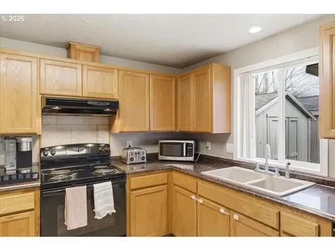 2963 S 7th Place Lebanon OR 97355