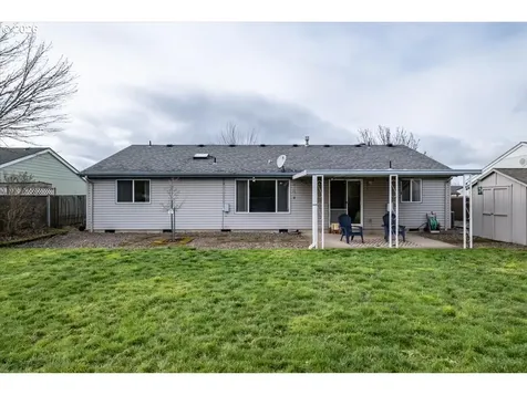 2963 S 7th Place Lebanon OR 97355