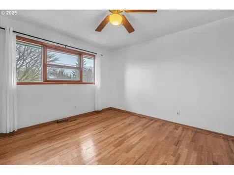 1550 SE 4th Street Gresham OR 97080
