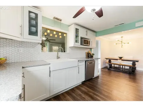 1212 NE 157th Avenue Portland OR 97230