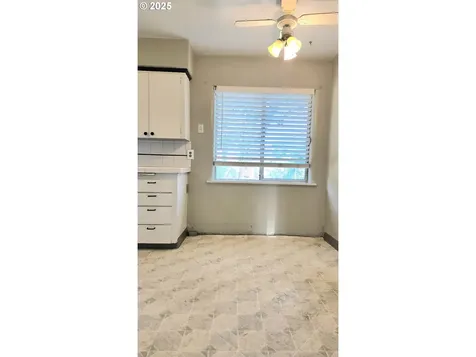 2502 E 27th Street Vancouver WA 98661