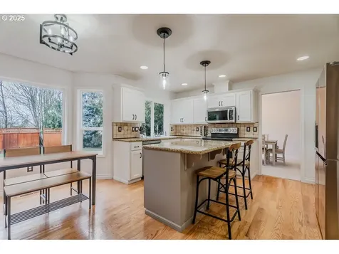 20284 Quinalt Drive Oregon City OR 97045