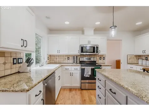 20284 Quinalt Drive Oregon City OR 97045