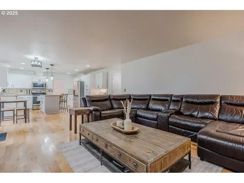 20284 Quinalt Drive Oregon City OR 97045
