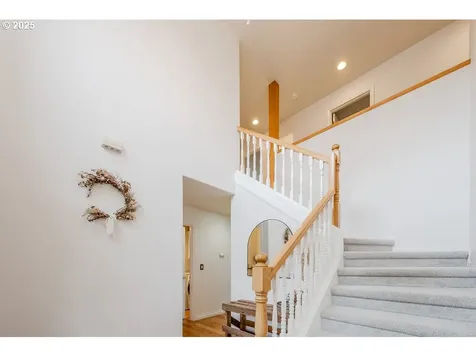 20284 Quinalt Drive Oregon City OR 97045