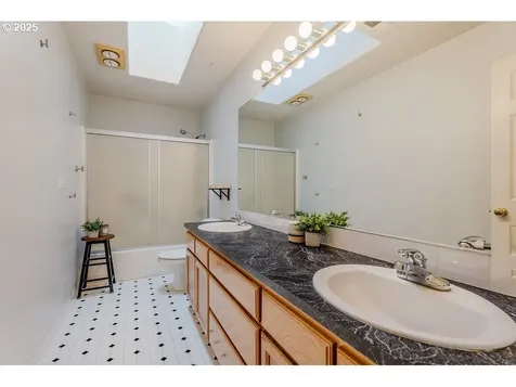 20284 Quinalt Drive Oregon City OR 97045
