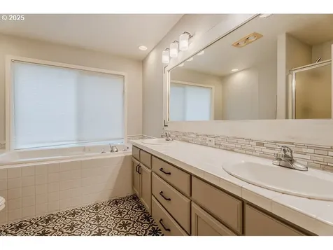 20284 Quinalt Drive Oregon City OR 97045