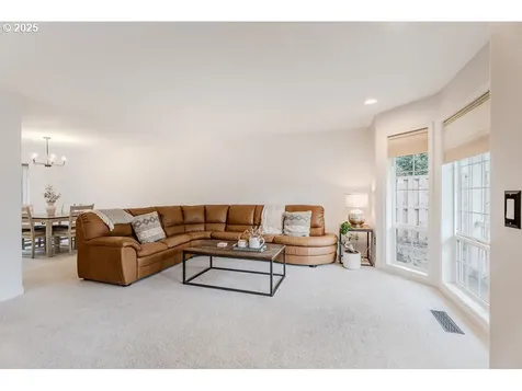 20284 Quinalt Drive Oregon City OR 97045