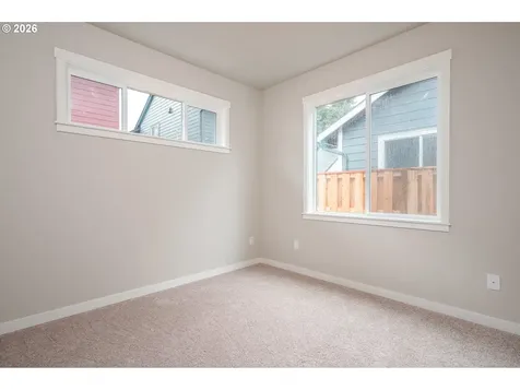 6225 SE Knapp Street Portland OR 97206