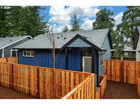 6225 SE Knapp Street Portland OR 97206
