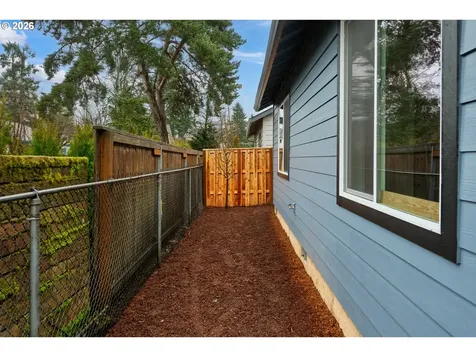 6225 SE Knapp Street Portland OR 97206