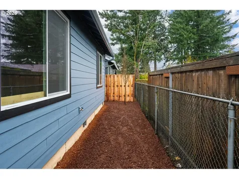 6225 SE Knapp Street Portland OR 97206
