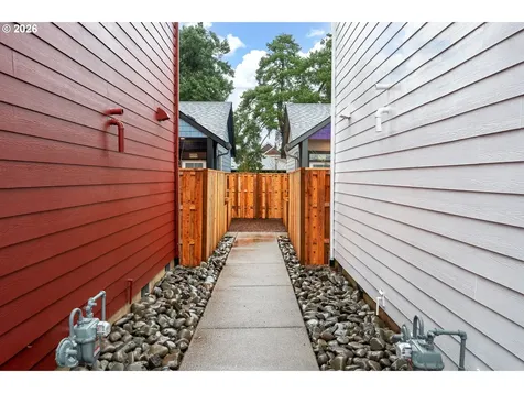 6225 SE Knapp Street Portland OR 97206