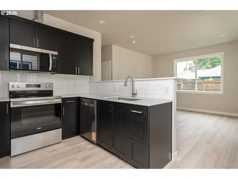 6225 SE Knapp Street Portland OR 97206