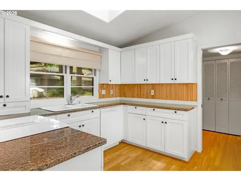 4321 Woodside Circle Lake Oswego OR 97035