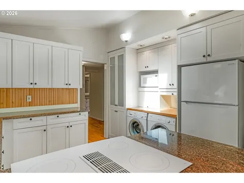 4321 Woodside Circle Lake Oswego OR 97035