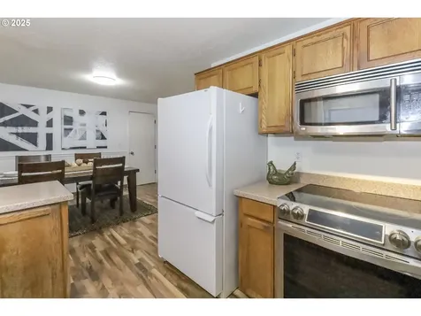 11571 SW Sheffield Circle Portland OR 97223