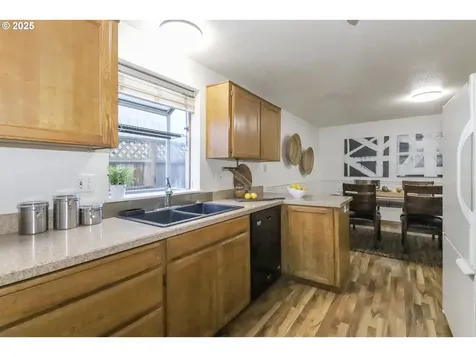 11571 SW Sheffield Circle Portland OR 97223