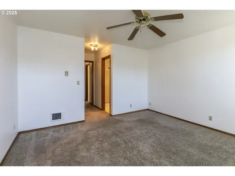 11571 SW Sheffield Circle Portland OR 97223