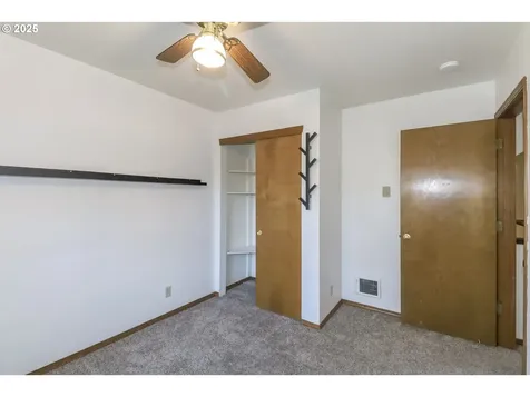 11571 SW Sheffield Circle Portland OR 97223