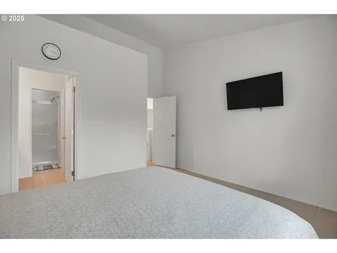 20147 NE Halsey Street Fairview OR 97024