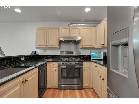 20147 NE Halsey Street Fairview OR 97024