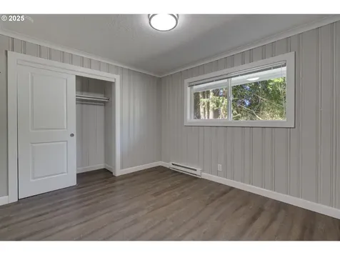 9016 9022 SE Ankeny Street Portland OR 97216