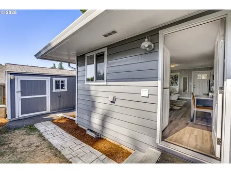 9016 9022 SE Ankeny Street Portland OR 97216