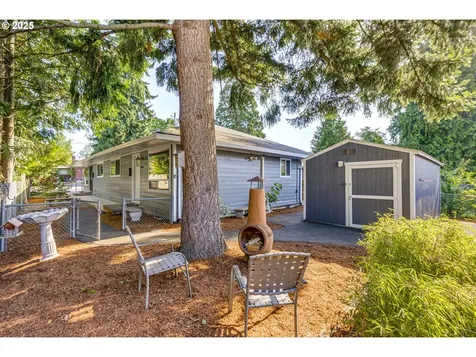 9016 9022 SE Ankeny Street Portland OR 97216