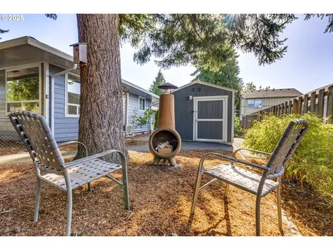 9016 9022 SE Ankeny Street Portland OR 97216