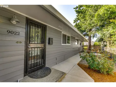 9016 9022 SE Ankeny Street Portland OR 97216