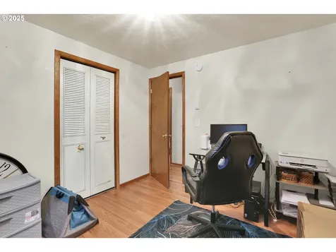 505 Tracy Place Junction City OR 97448