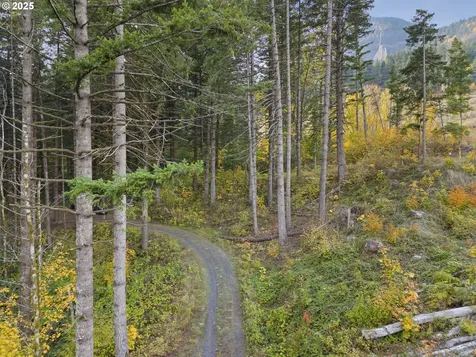 Warren Road North Bonneville WA 98639