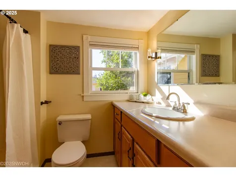 1368 Hayes Street Eugene OR 97402