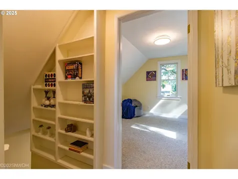 1368 Hayes Street Eugene OR 97402