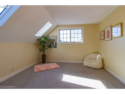 1368 Hayes Street Eugene OR 97402