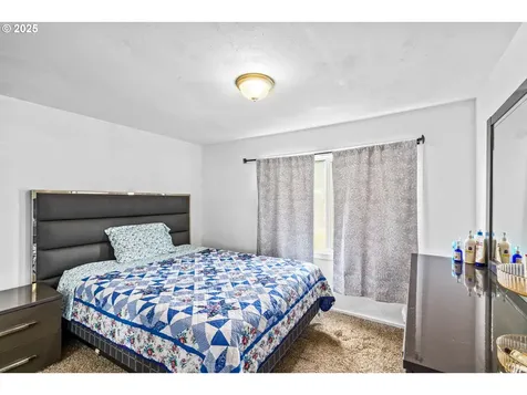 2360 F Street Springfield OR 97477