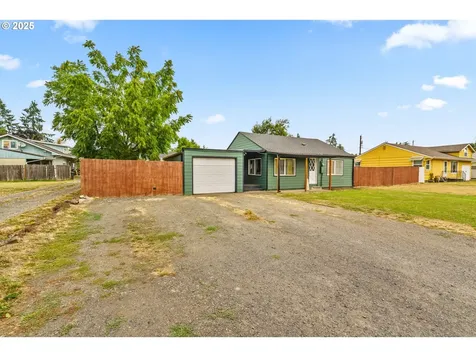 2360 F Street Springfield OR 97477