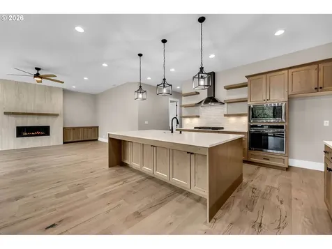 16221 NE 180th Street Brush Prairie WA 98606