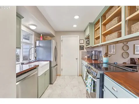 2168 SE Harlow Court Troutdale OR 97060