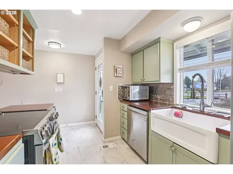2168 SE Harlow Court Troutdale OR 97060