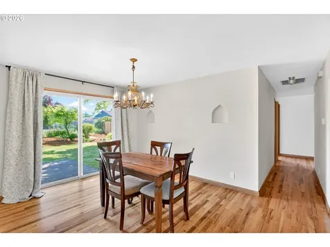 1340 NW Thomsen Lane Mcminnville OR 97128