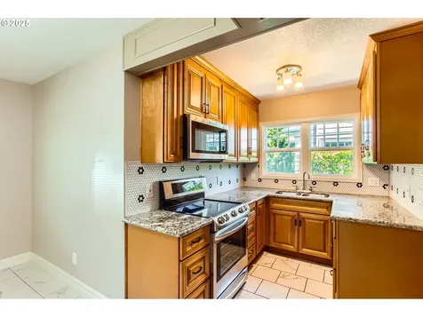 7336 SE 19th Avenue Portland OR 97202