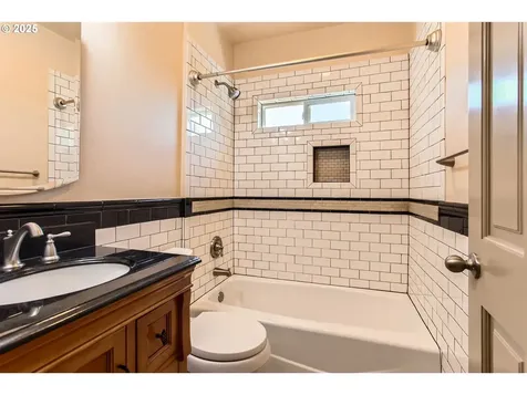7336 SE 19th Avenue Portland OR 97202