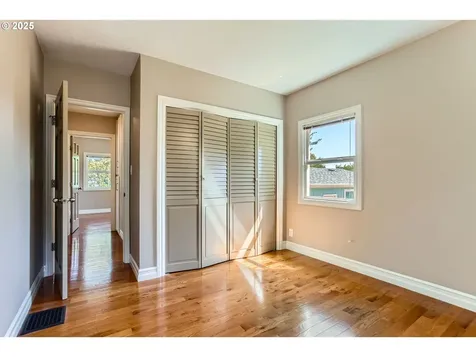 7336 SE 19th Avenue Portland OR 97202