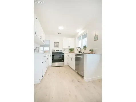 1835 15th Avenue Longview WA 98632