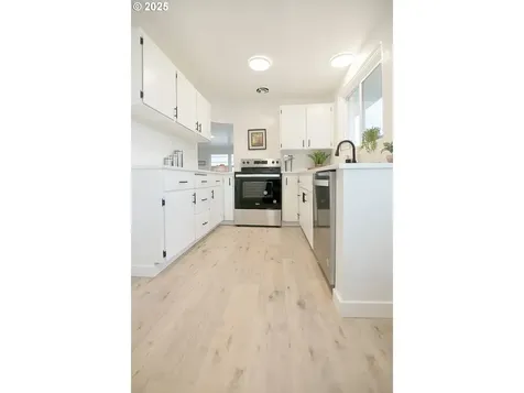 1835 15th Avenue Longview WA 98632