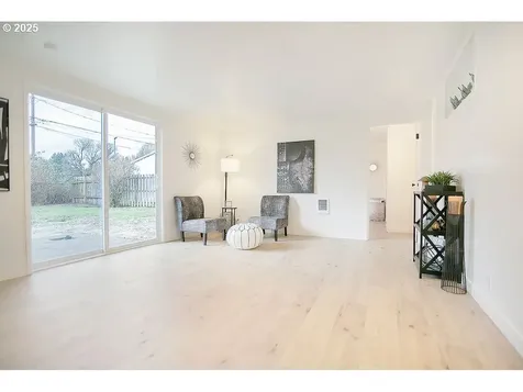 1835 15th Avenue Longview WA 98632